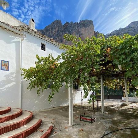 Cortijo El Chorreadero En Parque Natural Sierra De Cazorla Los Rosales  Eksteriør billede